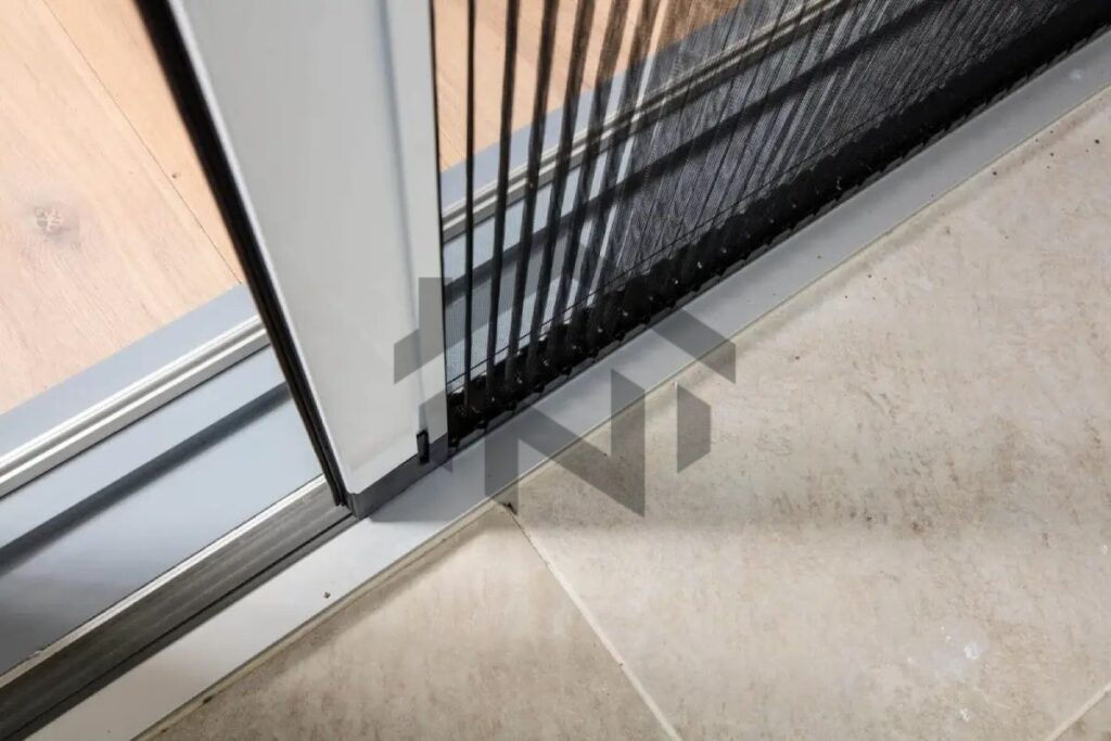 جنس توری پلیسه از مش فایبرگلاس مقاوم و ضد حشره