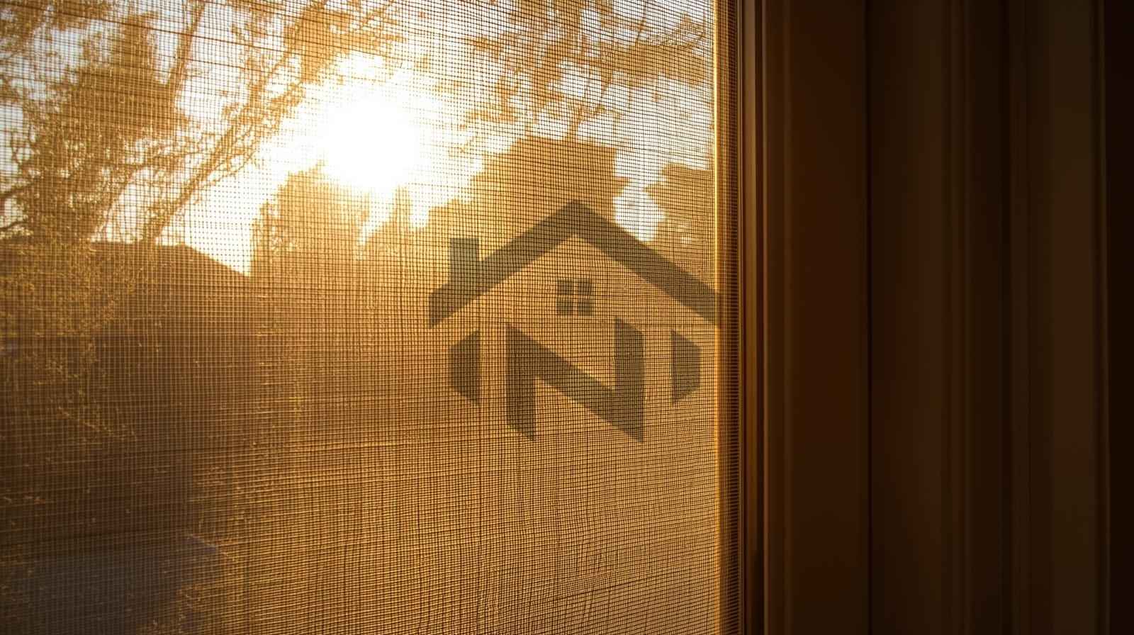 توری پنجره نوین پلاست با نصب کامل و نورگیری طبیعی